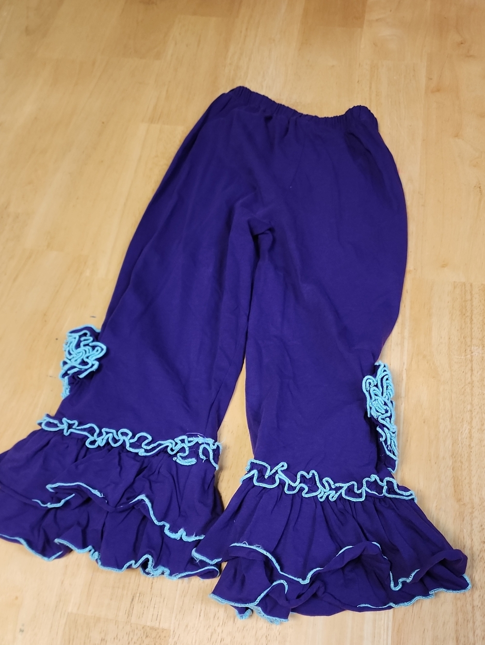 Boutique Clothing Purple & Teal Ruffle Rosette Pants Girls Size 6XC EUC - Picture 2 of 7